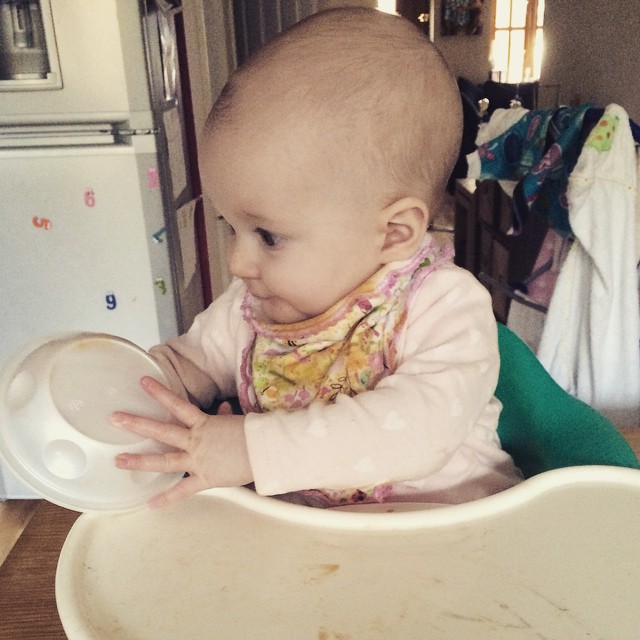 Getting in a mess with her food! #igbaby #babiesoninstagram #babygirl�